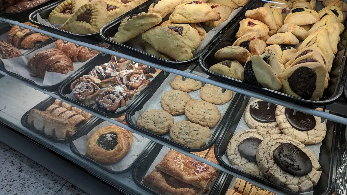 Dudley's Bakery – bakery in Cromer town centre